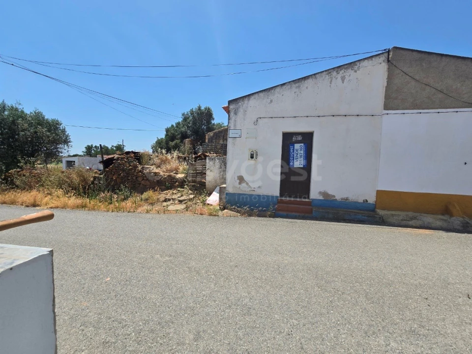 Moradia T2 para Venda em Alcaria Ruiva Foto 2