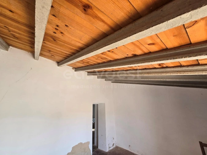 Moradia T2 para Venda em Alcaria Ruiva Foto 5