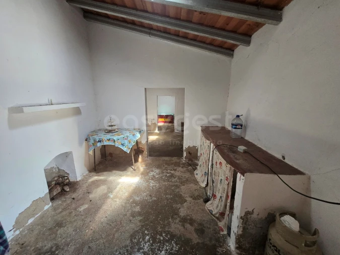 Moradia T2 para Venda em Alcaria Ruiva Foto 7