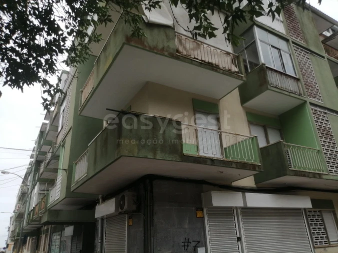 Loja para Venda em Algés, Linda-A-Velha e Cruz Quebrada-Dafundo Foto 2