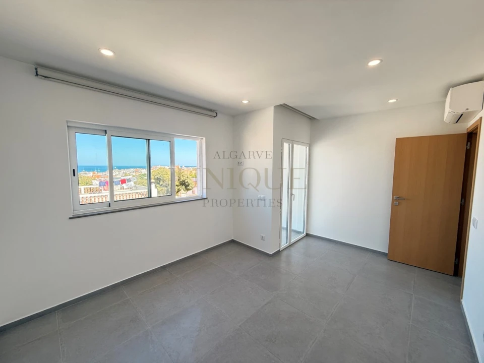Moradia T6 para Venda em Lagos (São Sebastião e Santa Maria) Foto 16