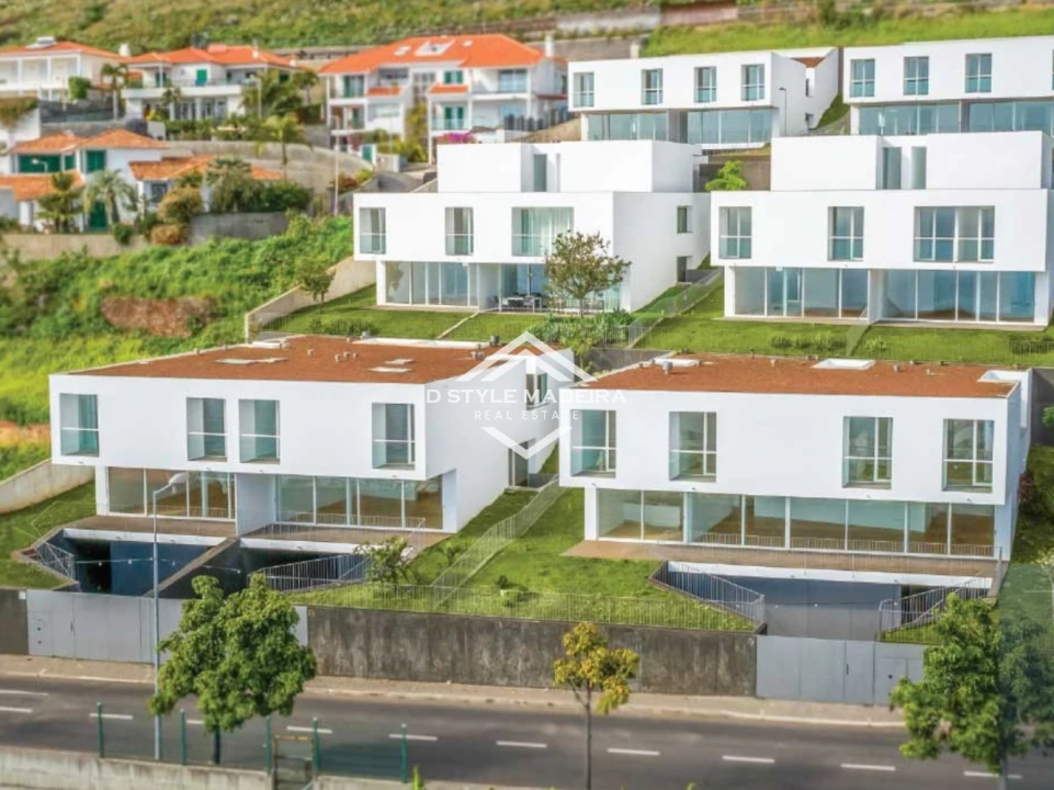 Moradia T3 para Venda em São Martinho Foto 1