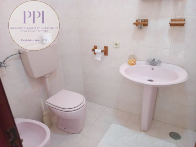 Apartamento T2 para Venda em Budens Foto 9