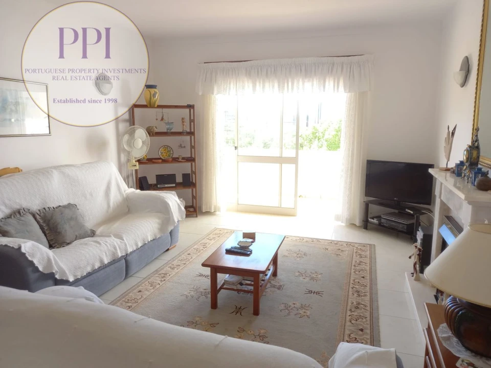 Apartamento T2 para Venda em Budens Foto 4