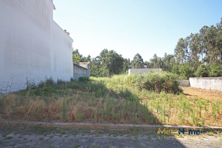 Terreno para Venda em Pedroso e Seixezelo Foto 1