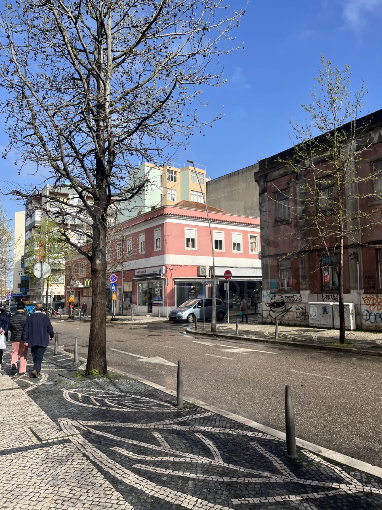 Prédio para Venda em Barreiro e Lavradio Foto 7
