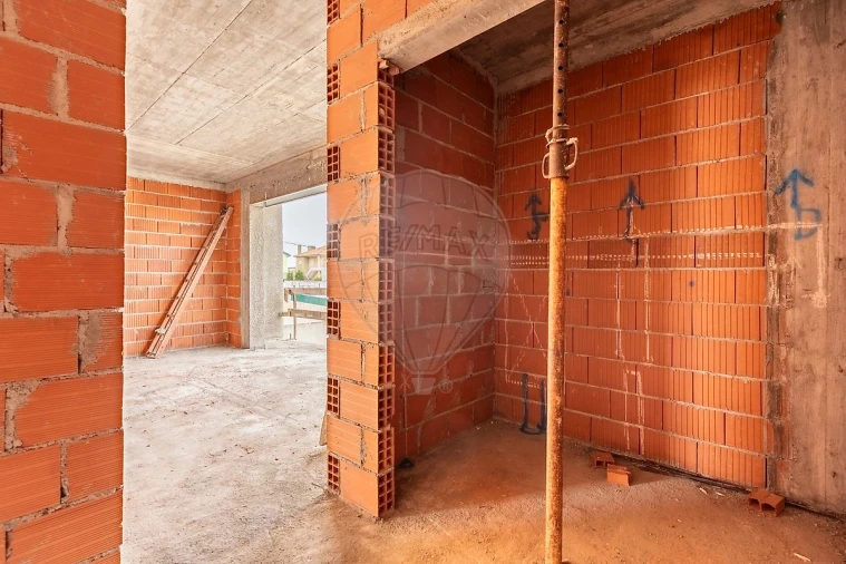 Moradia T4 para Venda em Santa Barbara Foto 15