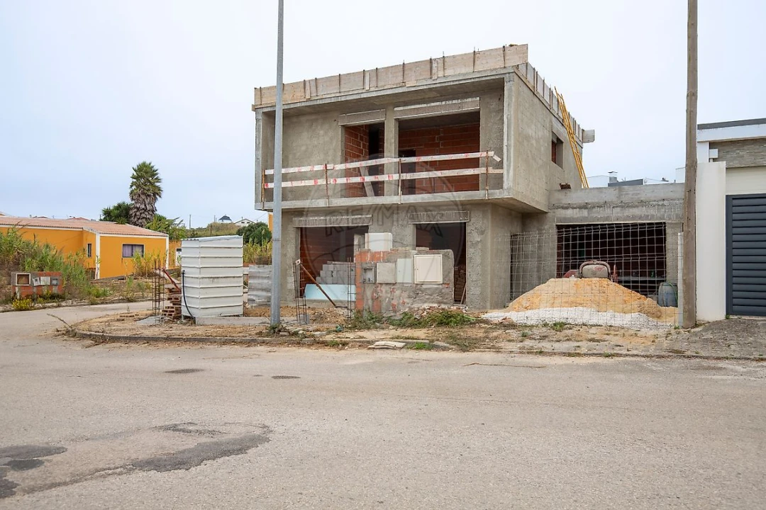 Moradia T4 para Venda em Santa Barbara Foto 17