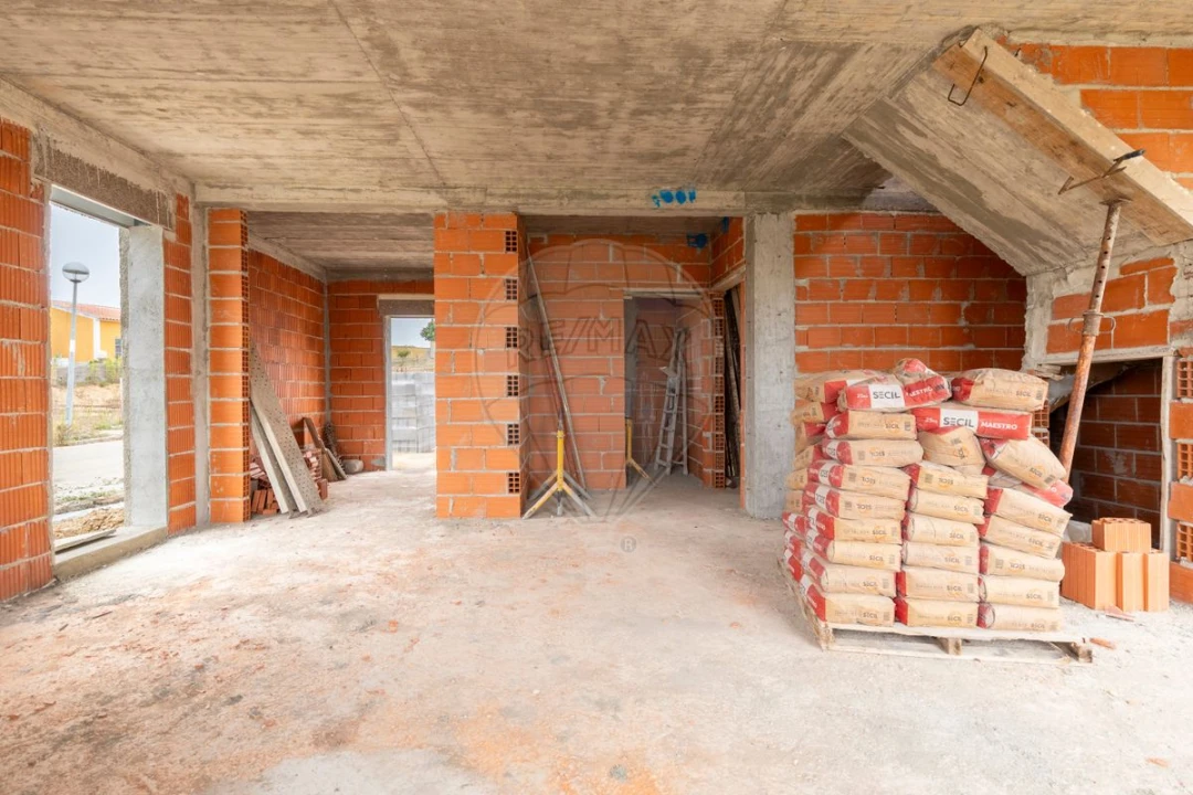 Moradia T4 para Venda em Santa Barbara Foto 6