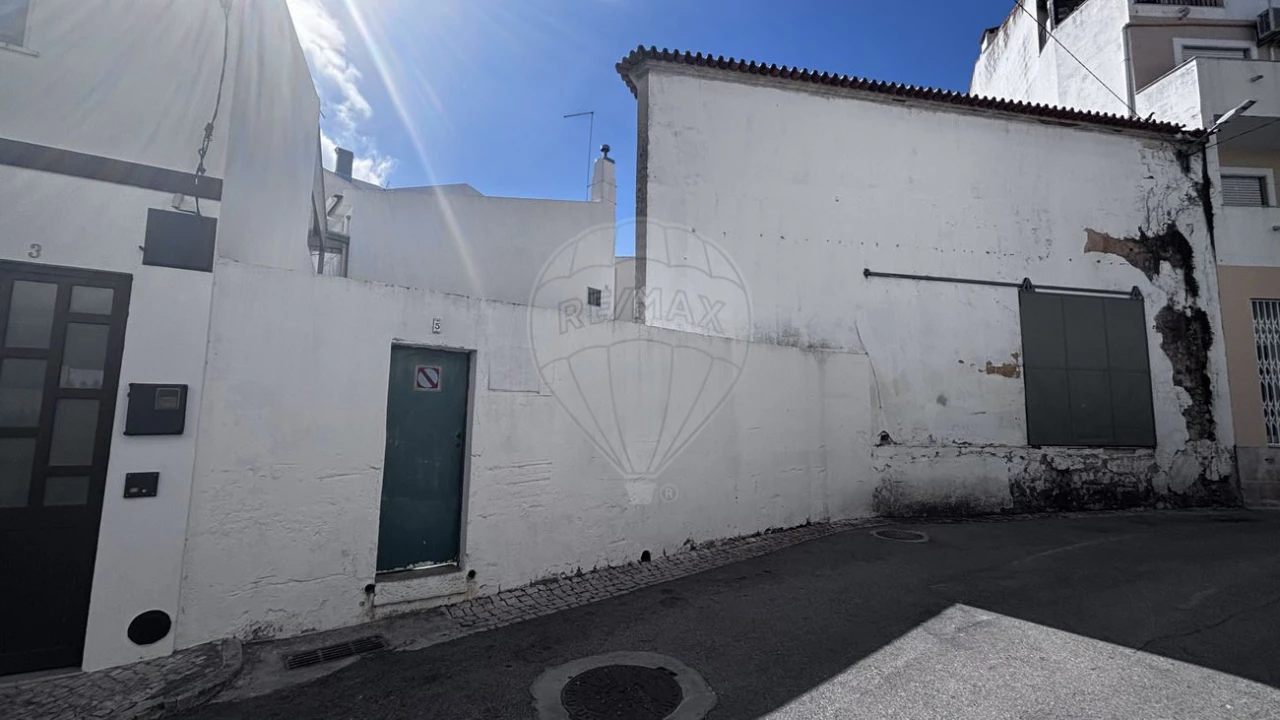 Terreno para Venda em Aveiras de Cima Foto 1