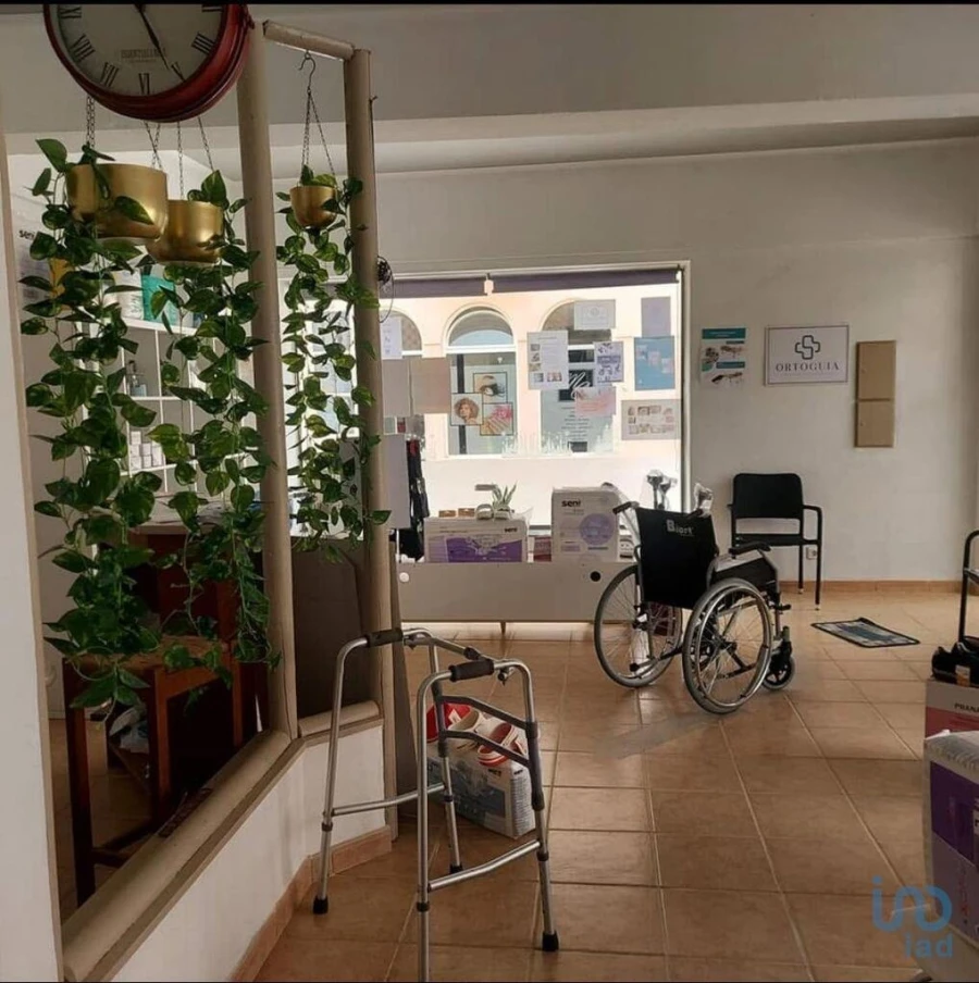 Negócio para Venda em Atouguia da Baleia