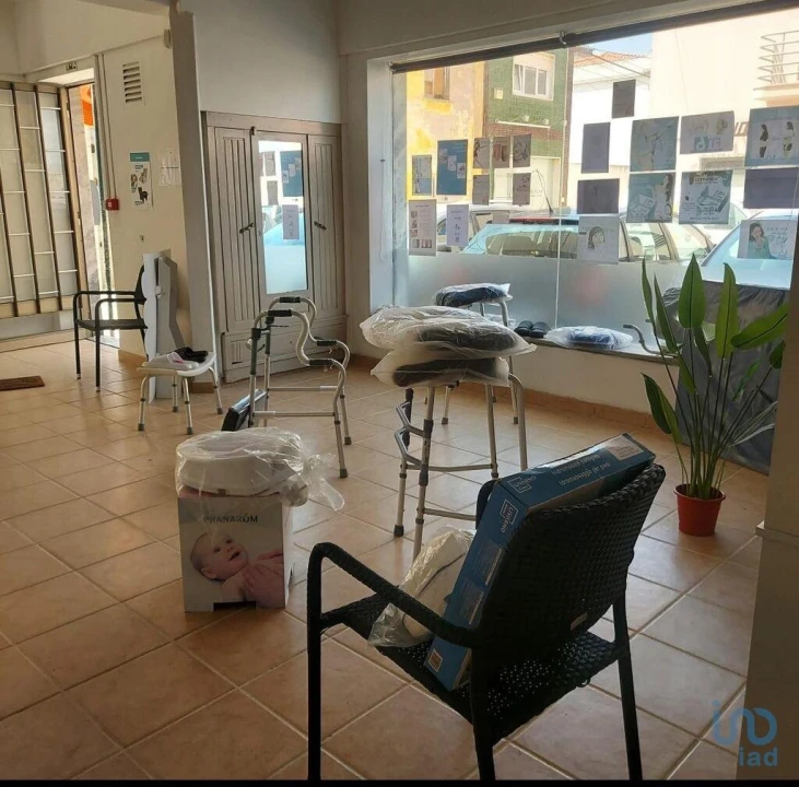 Negócio para Venda em Atouguia da Baleia Foto 3