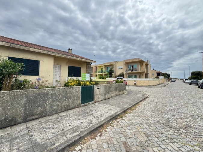 Moradia T3 para Venda em Mindelo Foto 2