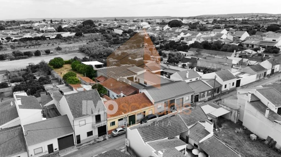 Moradia T3 para Venda em Alpiarça Foto 4