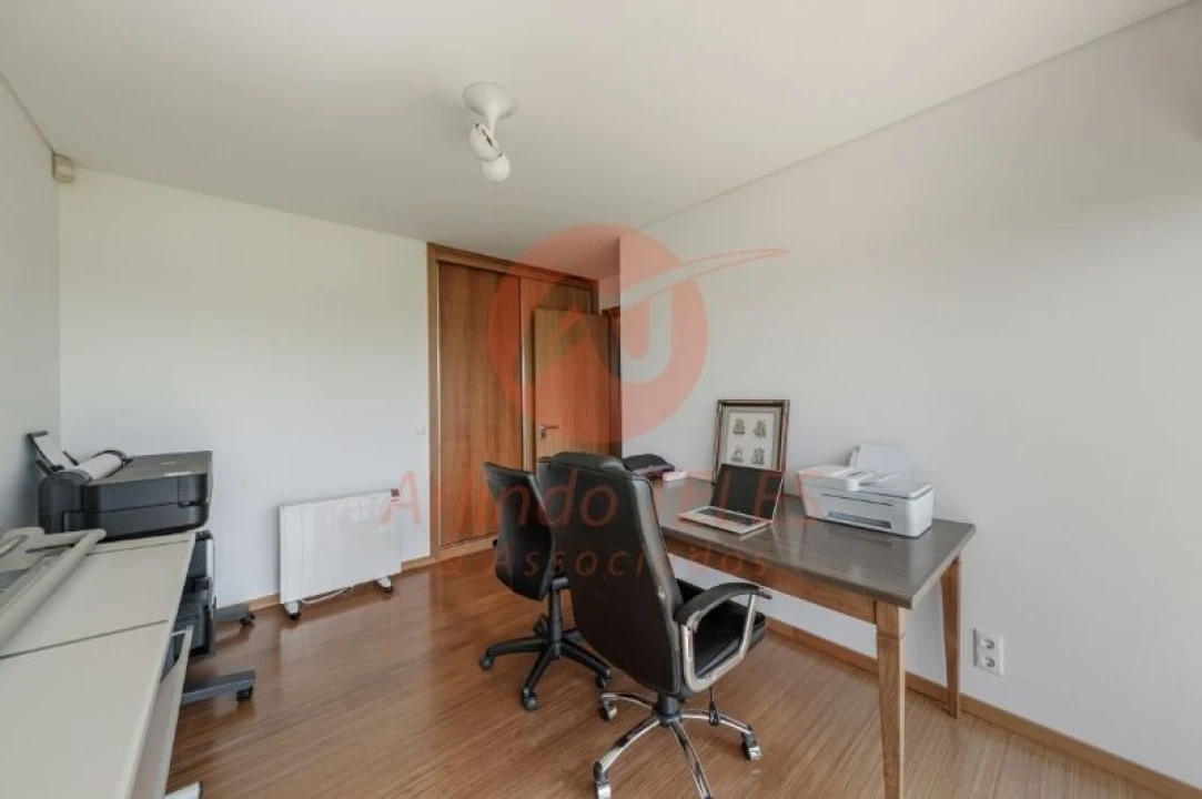 Moradia T5 para Venda em São Sebastião Foto 32