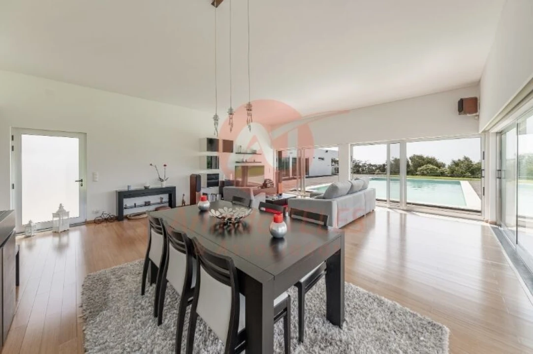 Moradia T5 para Venda em São Sebastião Foto 12