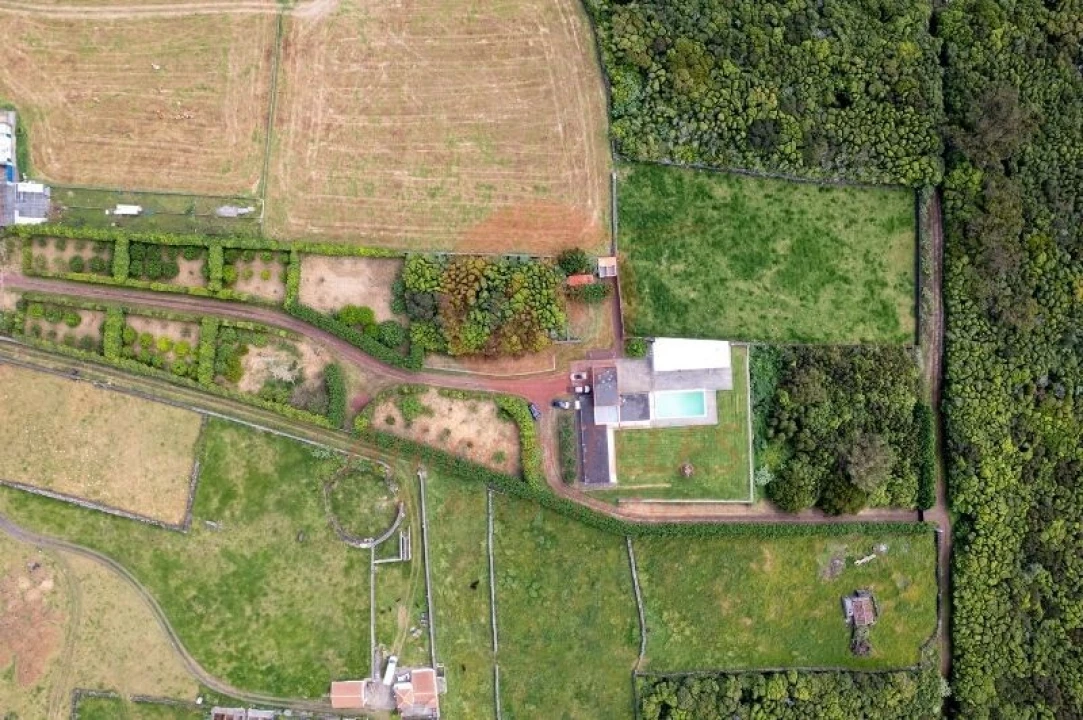 Moradia T5 para Venda em São Sebastião Foto 52