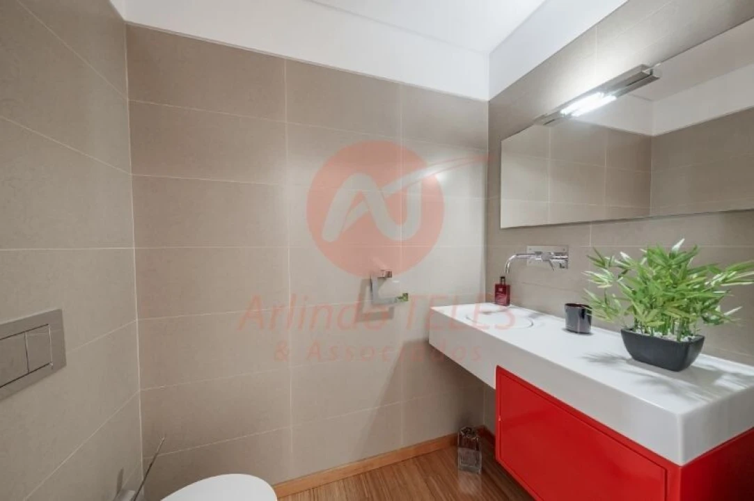 Moradia T5 para Venda em São Sebastião Foto 26