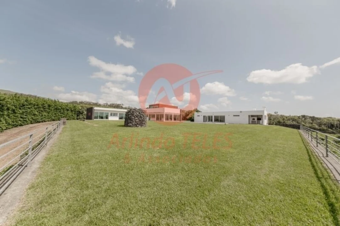 Moradia T5 para Venda em São Sebastião Foto 51