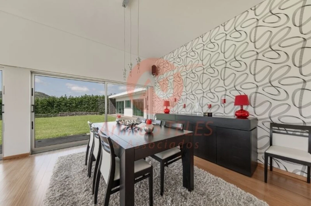 Moradia T5 para Venda em São Sebastião Foto 10