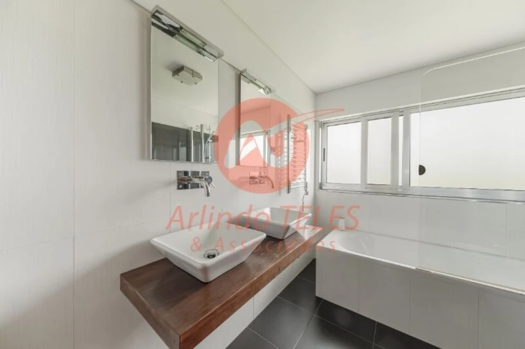 Moradia T5 para Venda em São Sebastião Foto 30