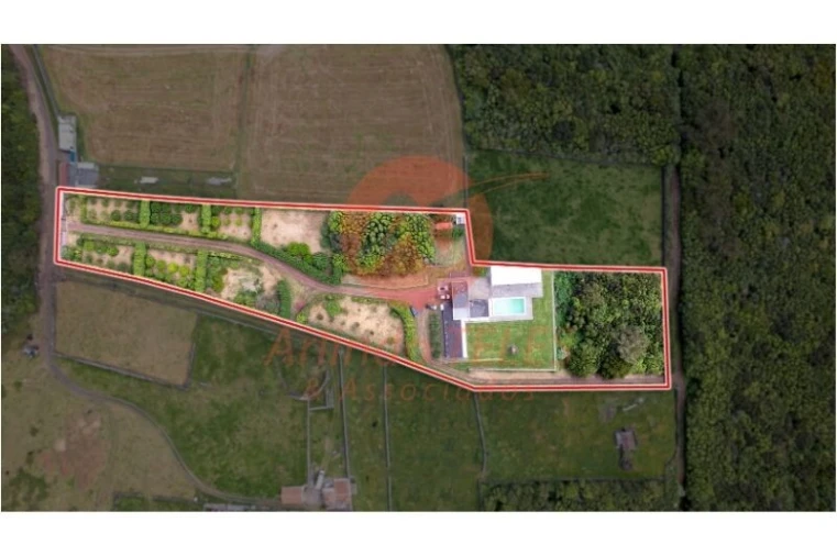 Moradia T5 para Venda em São Sebastião Foto 3