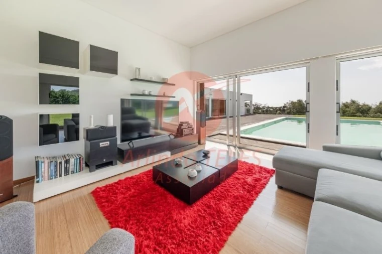 Moradia T5 para Venda em São Sebastião Foto 8