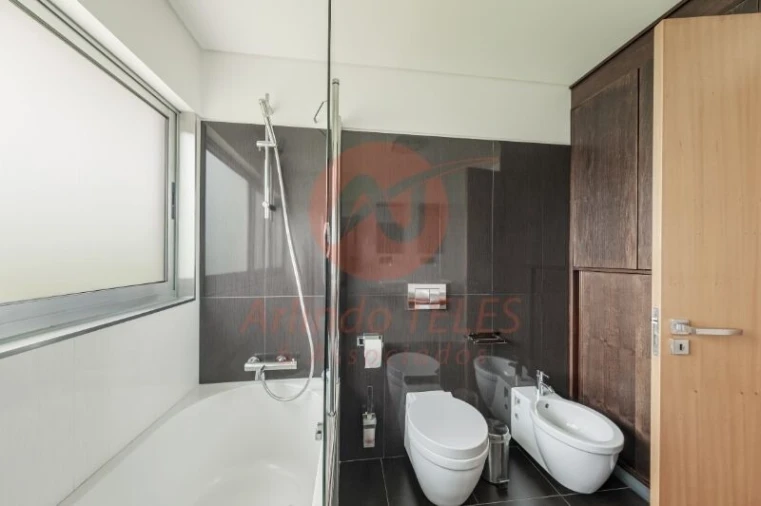 Moradia T5 para Venda em São Sebastião Foto 37