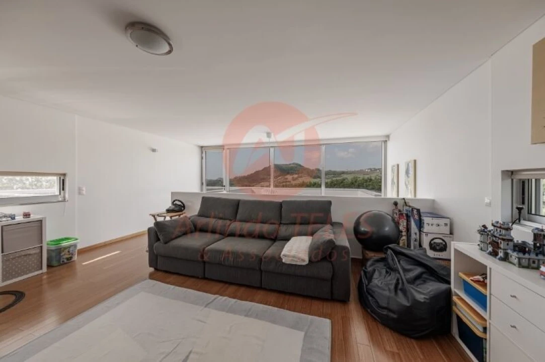 Moradia T5 para Venda em São Sebastião Foto 38