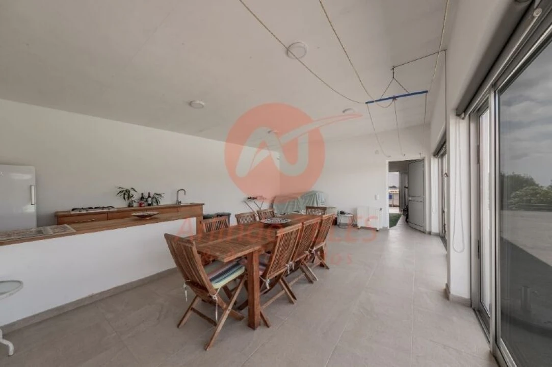 Moradia T5 para Venda em São Sebastião Foto 48