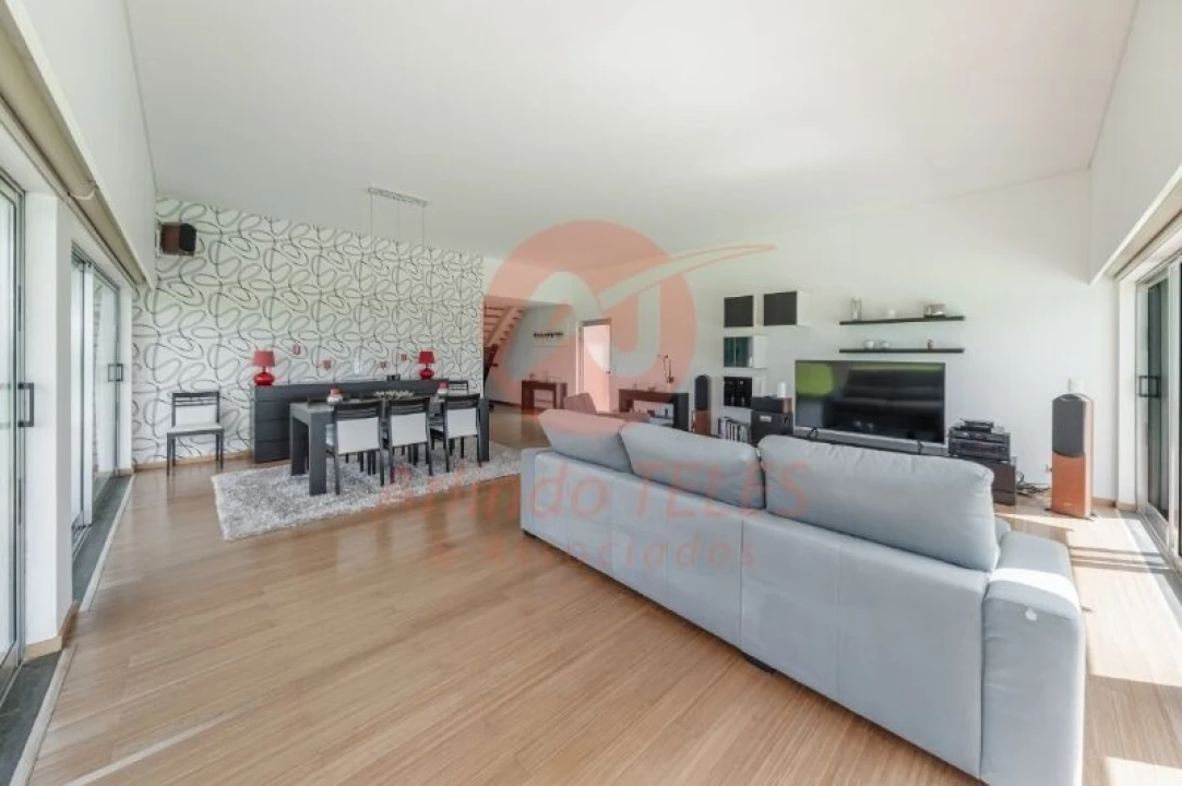 Moradia T5 para Venda em São Sebastião Foto 11