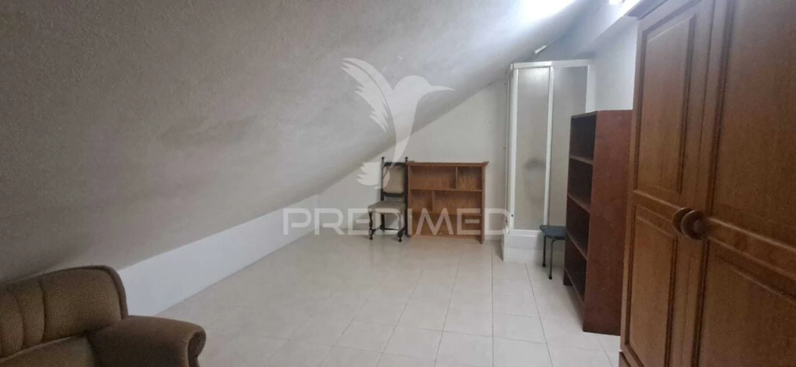 Moradia T4 para Venda em Angra (São Pedro) Foto 20