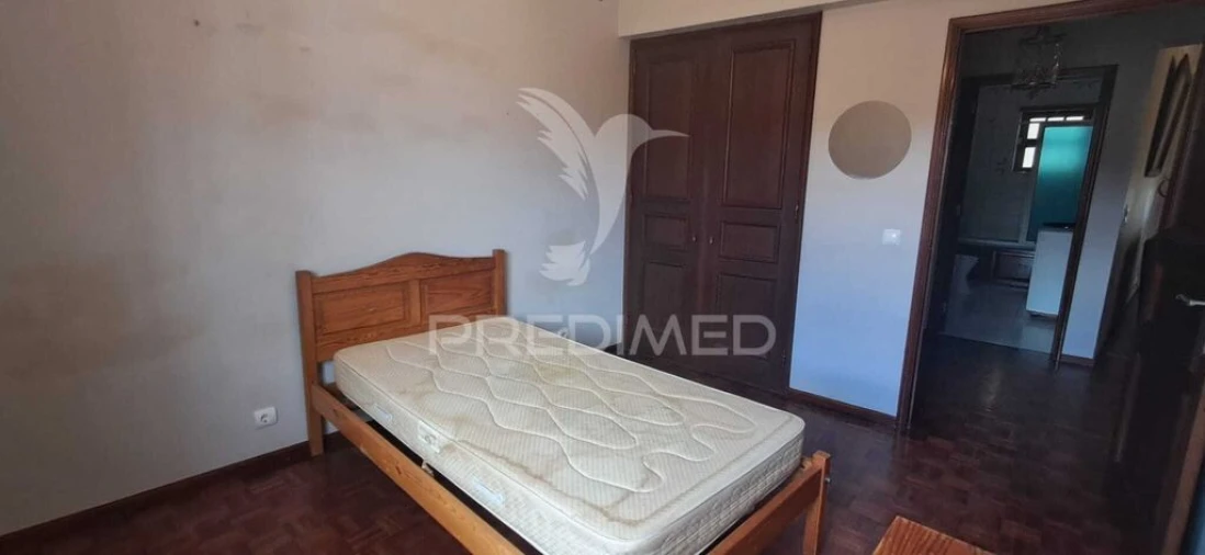 Moradia T4 para Venda em Angra (São Pedro) Foto 10