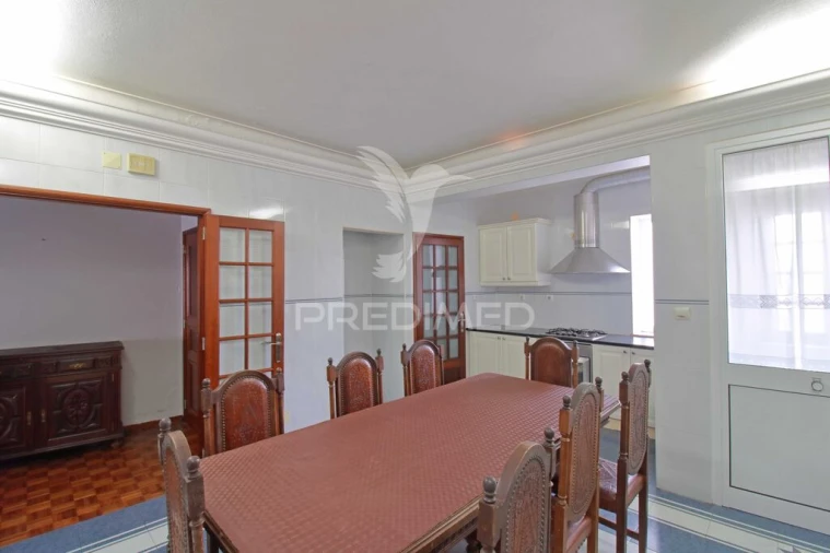 Moradia T4 para Venda em Angra (São Pedro) Foto 10