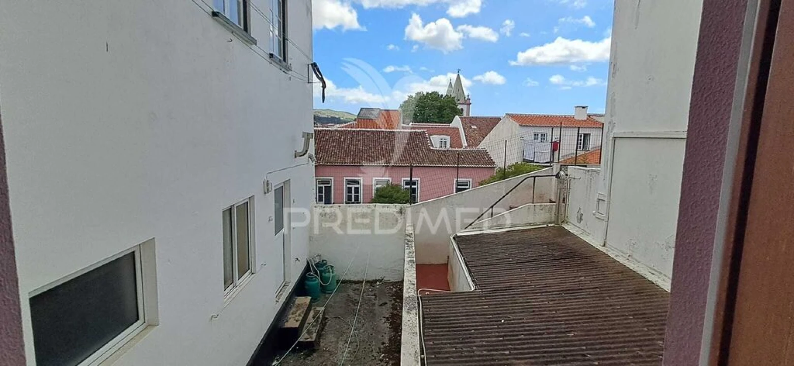 Moradia T4 para Venda em Angra (São Pedro) Foto 5