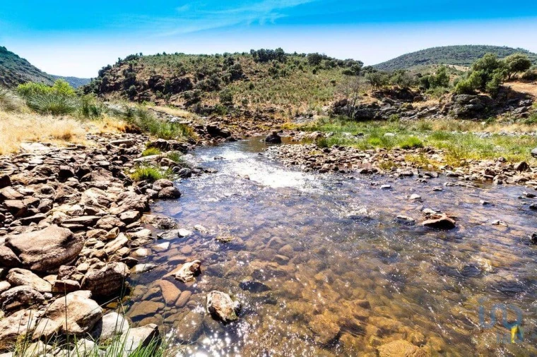 Moradia T2 para Venda em Azinhoso Foto 7