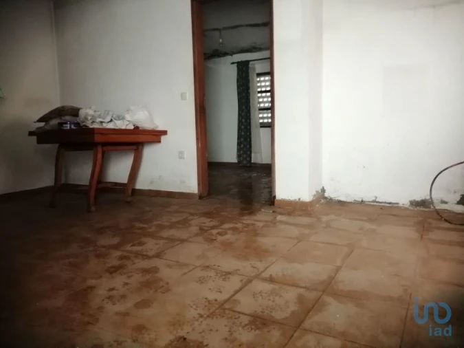 Moradia T2 para Venda em Azinhoso Foto 3