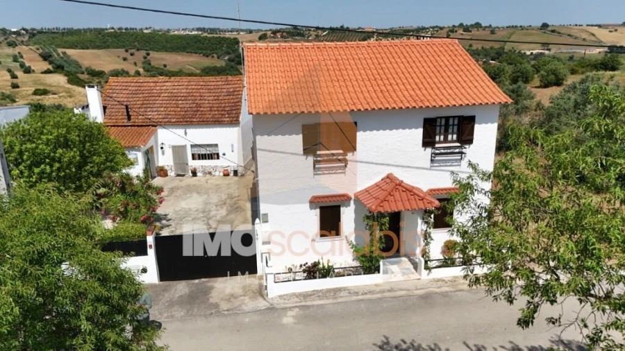 Moradia T5 para Venda em Abitureiras Foto 2