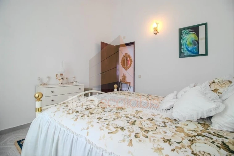 Moradia T5 para Venda em Abitureiras Foto 6