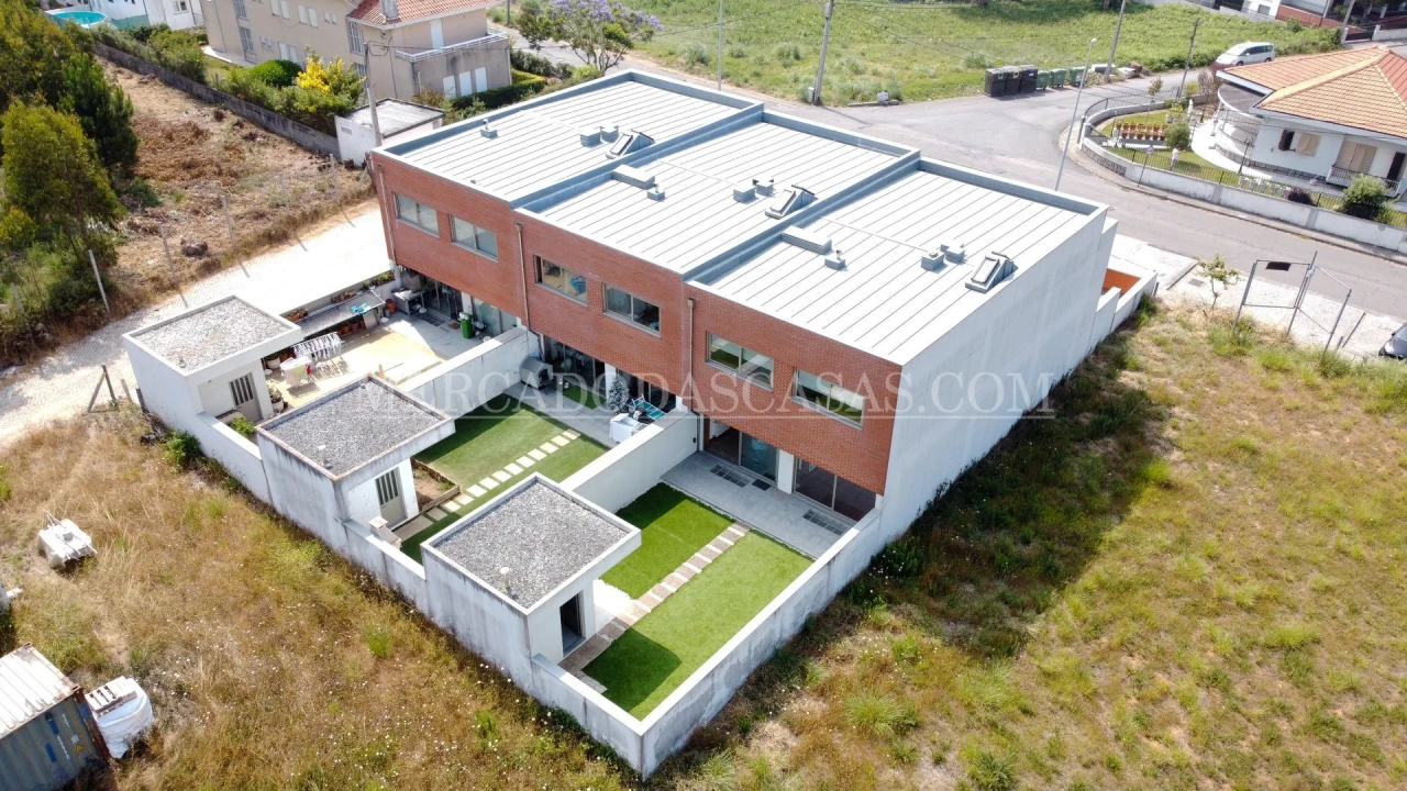 Terreno para Venda em Silvalde Foto 4