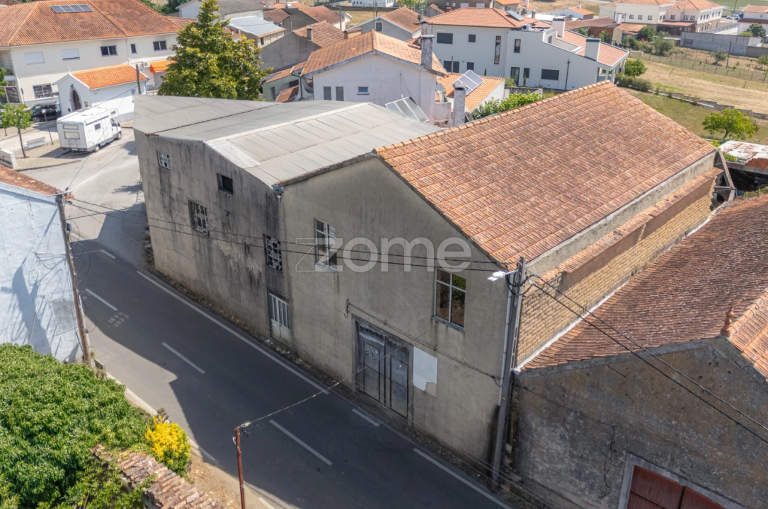 Terreno Comércio / Armazém para Venda em Amoreira da Gândara, Paredes do Bairro e Ancas Foto 2