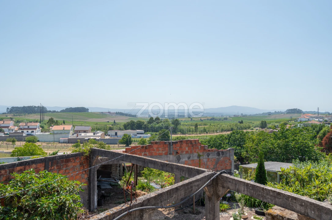 Terreno Comércio / Armazém para Venda em Amoreira da Gândara, Paredes do Bairro e Ancas Foto 16