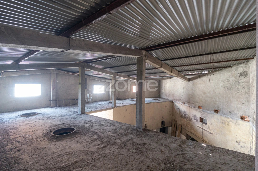 Terreno Comércio / Armazém para Venda em Amoreira da Gândara, Paredes do Bairro e Ancas Foto 10