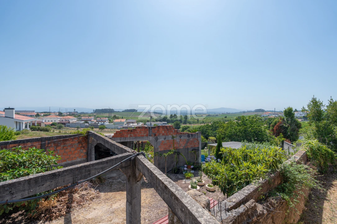 Terreno Comércio / Armazém para Venda em Amoreira da Gândara, Paredes do Bairro e Ancas Foto 15