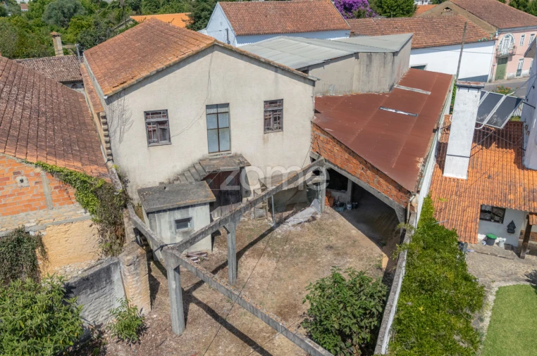 Terreno Comércio / Armazém para Venda em Amoreira da Gândara, Paredes do Bairro e Ancas Foto 13