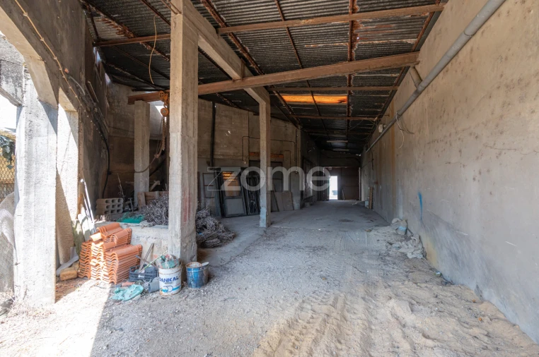 Terreno Comércio / Armazém para Venda em Amoreira da Gândara, Paredes do Bairro e Ancas Foto 9