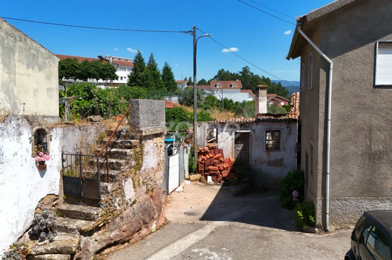 Moradia T3 para Venda em Almalagues Foto 3