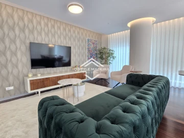 Apartamento T4 para Venda em Funchal (Se)