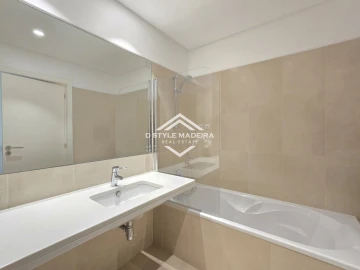 Apartamento T4 para Venda em Funchal (Se)