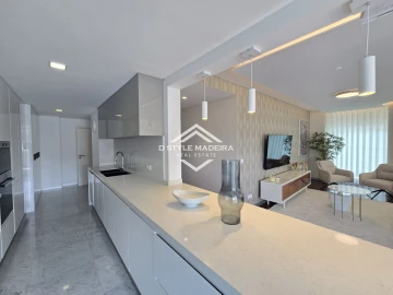 Apartamento T4 para Venda em Funchal (Se)